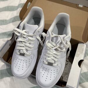 NEW Nike Air Force 1 sneakers